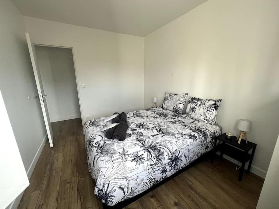 Hana Home Mantes-La-Jolie 6 Personnes Parking Public Gratuit Business&Family Екстер'єр фото